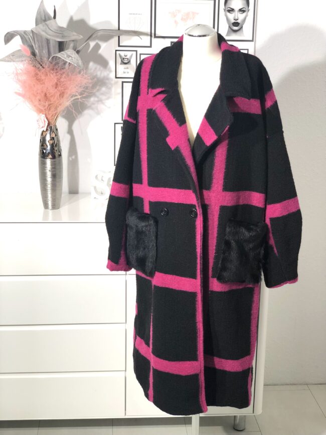 Oversize Wollmantel in Schwarz/ Pink, kariert 3