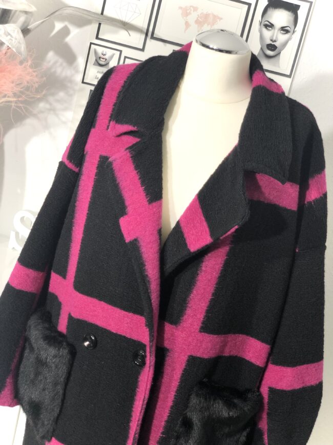 Oversize Wollmantel in Schwarz/ Pink, kariert 2