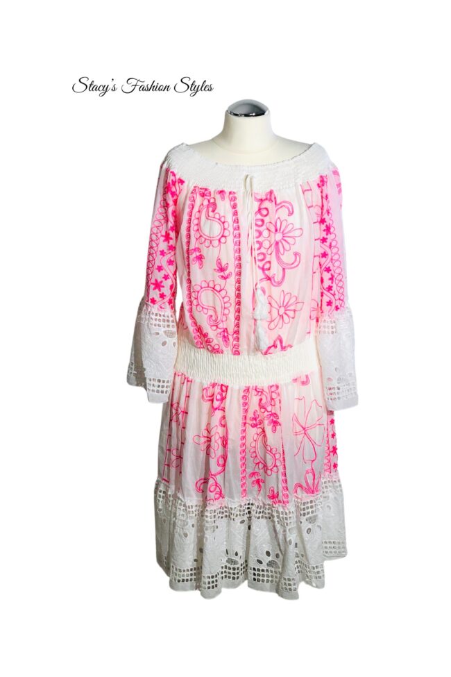 Boho Strandkleid in Weiß/ Pink, mit Lochmuster