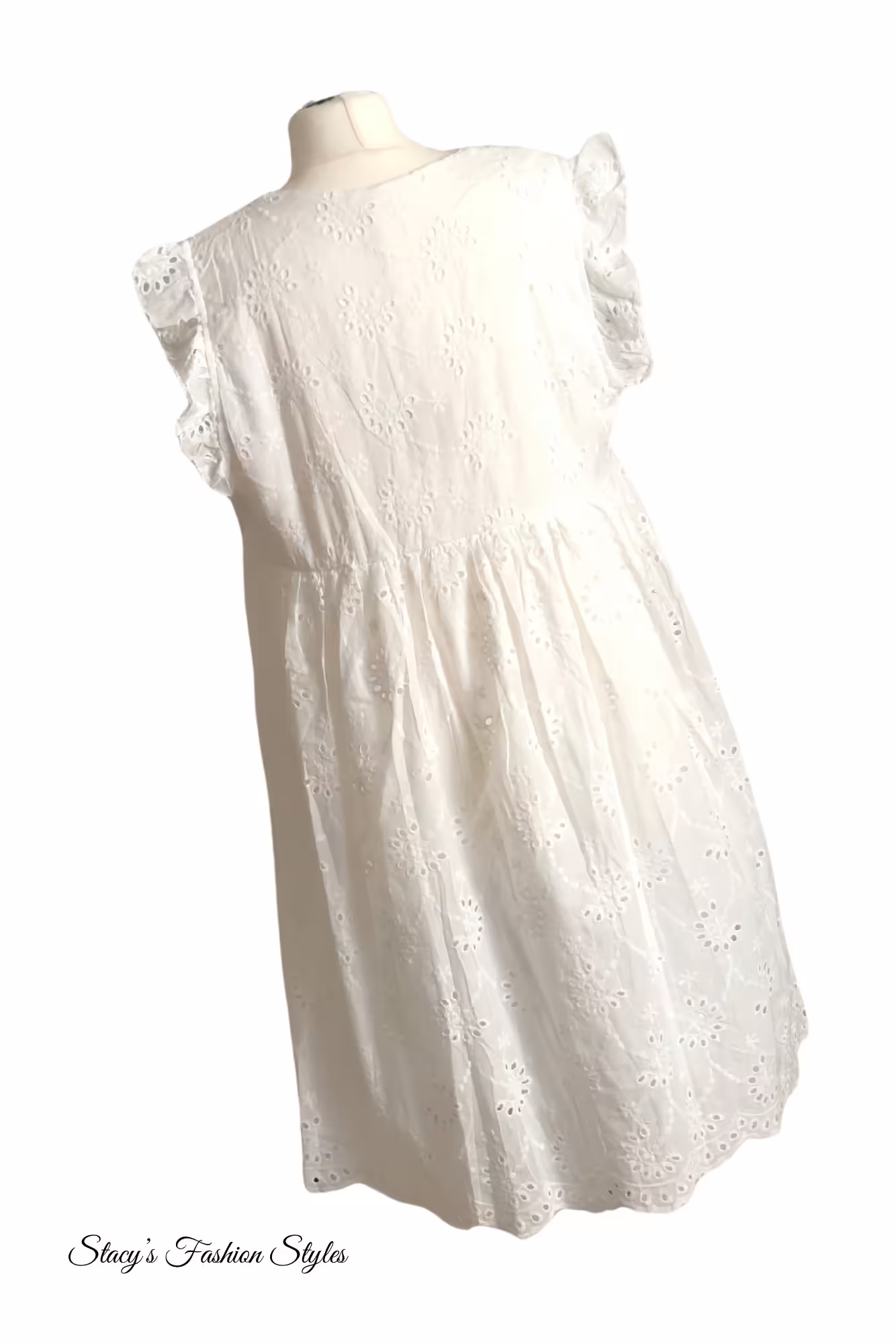Sommerkleid in Weiß, mit Lochmuster Stacy's Fashion Styles stacys.de Sommerkleid in Weiß, mit Lochmuster 4