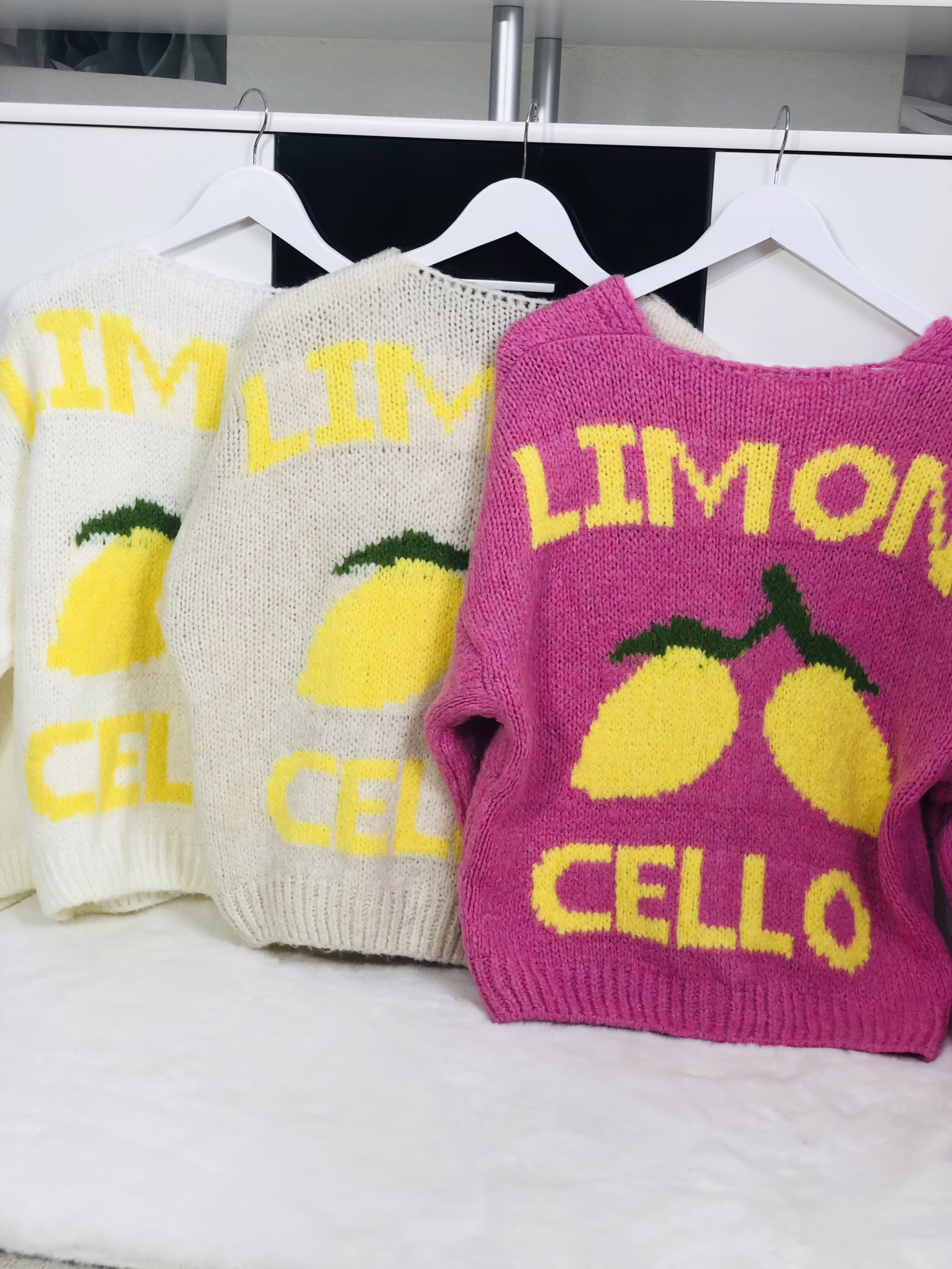 Italy Cardigan Limoncello, in 3 Farben Stacy's Fashion Styles stacys.de Italy Cardigan Limoncello, in verschiedenen Farben, Onesize, 2
